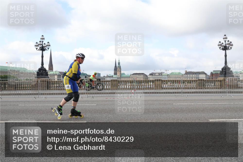 29.06.2025 - hella hamburg halbmarathon Lena Gebhardt http://msf.ph/oto/8430229 29.06.2025 09:00:19 Lombardsbrücke 38 meine-sportfotos.de