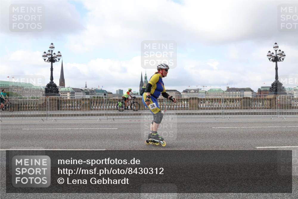 29.06.2025 - hella hamburg halbmarathon Lena Gebhardt http://msf.ph/oto/8430312 29.06.2025 09:00:20 Lombardsbrücke 38 meine-sportfotos.de