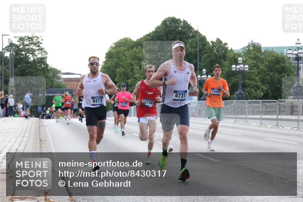 29.06.2025 - hella hamburg halbmarathon Lena Gebhardt http://msf.ph/oto/8430317 29.06.2025 09:44:41 Lombardsbrücke 3201, 8473, 536, 16377, 16736, 8731, 12287, 1065, 1827, 2021, 2879, 3075, 3201, 3845, 3968, 4678, 5344, 5367, 7349, 7793, 8473, 8731, 8975, 9079, 10106, 10156, 10173, 10790, 10848, 11877, 12287, 12337, 12369, 13779, 13838, 13956, 14828, 15268, 15576, 15583, 15655, 15880, 16118, 16377, 16508, 16736, 17258, 17354, 18567, 18699, 19114 meine-sportfotos.de