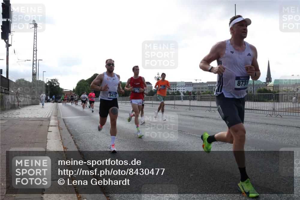 29.06.2025 - hella hamburg halbmarathon Lena Gebhardt http://msf.ph/oto/8430477 29.06.2025 09:44:43 Lombardsbrücke 16730, 8473, 12287, 8731, 1065, 1827, 2021, 2879, 3075, 3201, 3845, 3968, 4678, 5269, 5344, 5367, 6619, 7349, 8473, 8731, 8975, 9079, 10106, 10156, 10173, 10790, 10848, 11877, 12287, 12337, 12369, 13779, 13838, 13956, 14164, 14828, 15268, 15576, 15583, 15655, 15880, 16118, 16377, 16508, 16736, 17258, 17354, 18567, 18699, 19114 meine-sportfotos.de