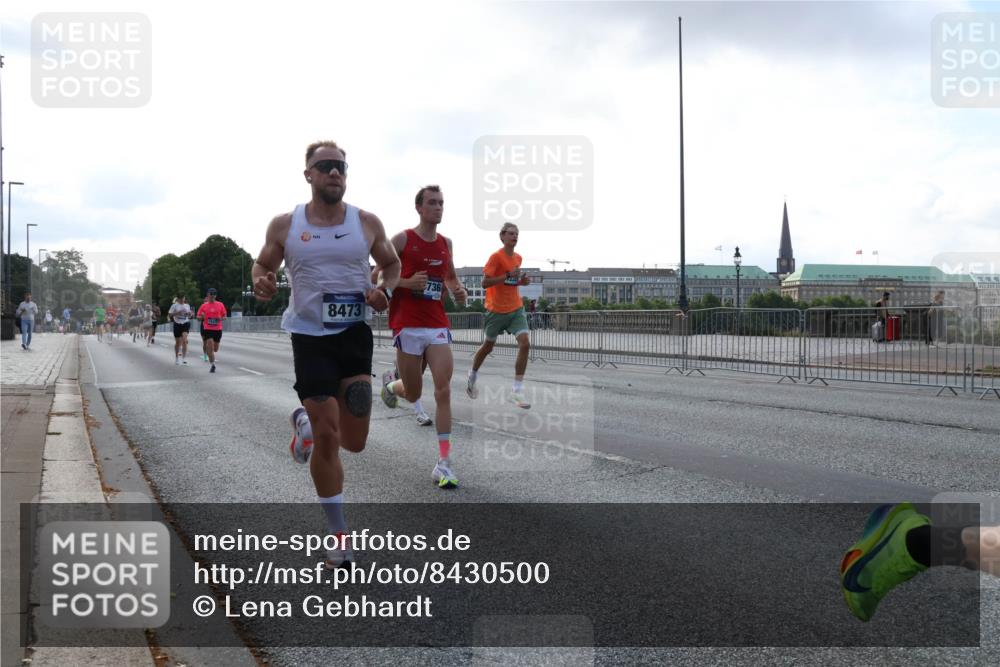 29.06.2025 - hella hamburg halbmarathon Lena Gebhardt http://msf.ph/oto/8430500 29.06.2025 09:44:44 Lombardsbrücke 8473, 736, 1065, 1827, 2021, 2879, 3075, 3201, 3845, 3968, 4678, 5269, 5344, 5367, 6619, 7349, 8473, 8731, 8975, 9079, 10106, 10156, 10173, 10790, 10848, 11877, 12287, 12337, 12369, 13779, 13838, 13956, 14164, 14828, 15268, 15576, 15583, 15655, 15880, 16118, 16377, 16508, 16736, 17258, 17354, 18567, 18699, 19114 meine-sportfotos.de