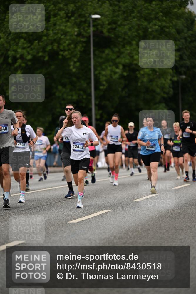 29.06.2025 - hella hamburg halbmarathon Dr. Thomas Lammeyer http://msf.ph/oto/8430518 29.06.2025 10:51:57 Kennedybrücke 1073, 1430, 1523, 1593, 1618, 2163, 2211, 2320, 2491, 2500, 2981, 3679, 4239, 4342, 5700, 5796, 6255, 7240, 8105, 8158, 8270, 9356, 9743, 9758, 10658, 10777, 10903, 11276 meine-sportfotos.de