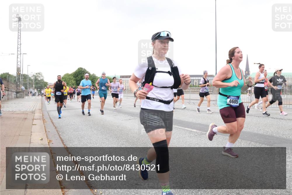 29.06.2025 - hella hamburg halbmarathon Lena Gebhardt http://msf.ph/oto/8430521 29.06.2025 10:54:13 Lombardsbrücke 3188, 2761, 4685, 14171, 1017, 1263, 1687, 1744, 1753, 1762, 1779, 1789, 1822, 1949, 2079, 2372, 2532, 2600, 2761, 2854, 3055, 3079, 3187, 3188, 3249, 3364, 3465, 3467, 3557, 3761, 3795, 3857, 4323, 4685, 4720, 4801, 4838, 4971, 5157, 5216, 5309, 5430, 5514, 5804, 5817, 5898, 5933, 5964, 6023, 6039, 6192, 6273, 6279, 6468, 6583, 6987, 6988, 7498, 7614, 7670, 7874, 7946, 8801, 8803, 8867, 8924, 9130, 9138, 9203, 9503, 9572, 10207, 11354, 11390, 11785 meine-sportfotos.de