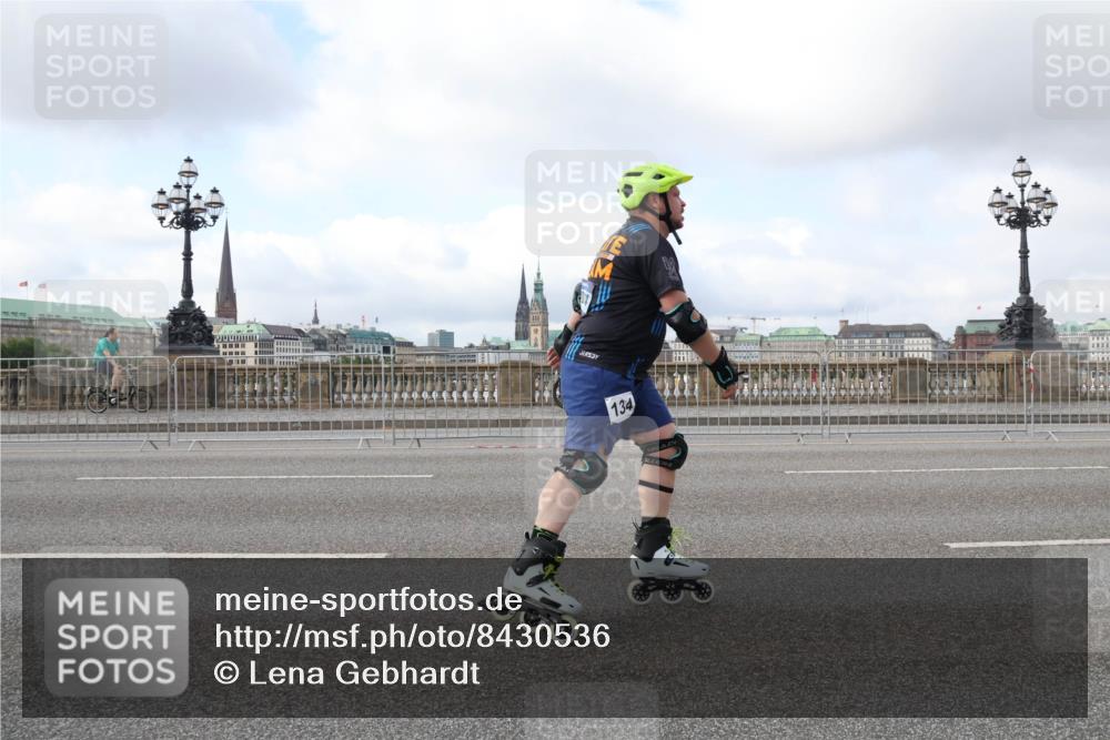 29.06.2025 - hella hamburg halbmarathon Lena Gebhardt http://msf.ph/oto/8430536 29.06.2025 09:00:20 Lombardsbrücke 134 meine-sportfotos.de
