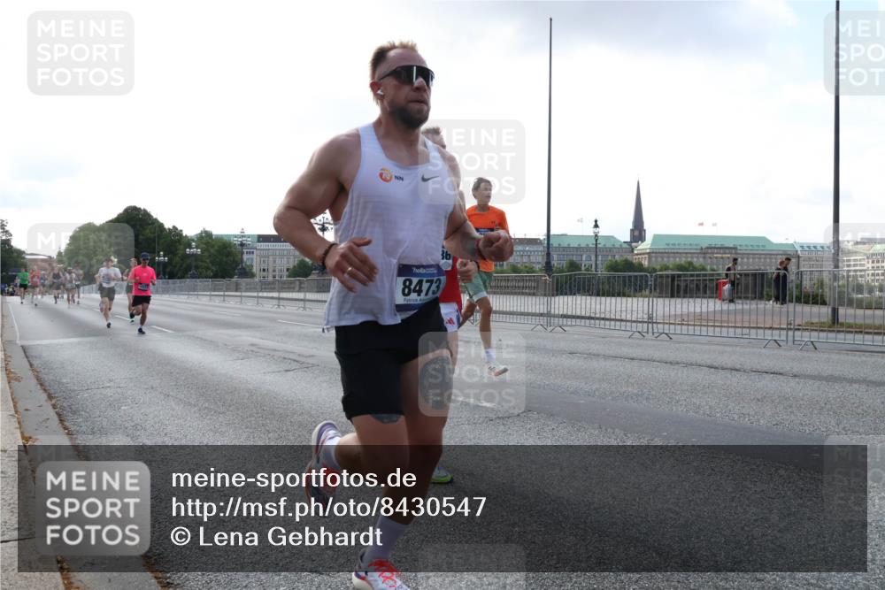 29.06.2025 - hella hamburg halbmarathon Lena Gebhardt http://msf.ph/oto/8430547 29.06.2025 09:44:44 Lombardsbrücke 8473, 1065, 1827, 2021, 2879, 3075, 3201, 3845, 3968, 4678, 5269, 5344, 5367, 6619, 7349, 8473, 8731, 8975, 9079, 10106, 10156, 10173, 10790, 10848, 11877, 12287, 12337, 12369, 13779, 13838, 13956, 14164, 14828, 15268, 15576, 15583, 15655, 15880, 16118, 16377, 16508, 16736, 17258, 17354, 18567, 18699, 19114 meine-sportfotos.de