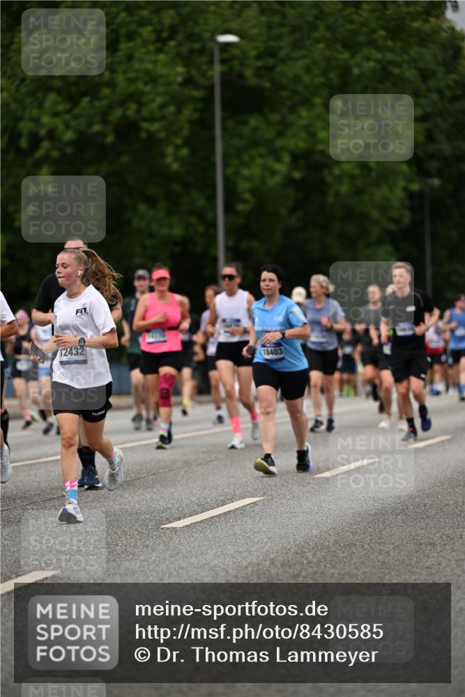 29.06.2025 - hella hamburg halbmarathon Dr. Thomas Lammeyer http://msf.ph/oto/8430585 29.06.2025 10:51:58 Kennedybrücke 1073, 1430, 1523, 1593, 1618, 2163, 2211, 2320, 2407, 2491, 2500, 3679, 4239, 4342, 5700, 5796, 6255, 6256, 7240, 8105, 8158, 8270, 9356, 9743, 9758, 10658, 10777, 10903, 11276 meine-sportfotos.de