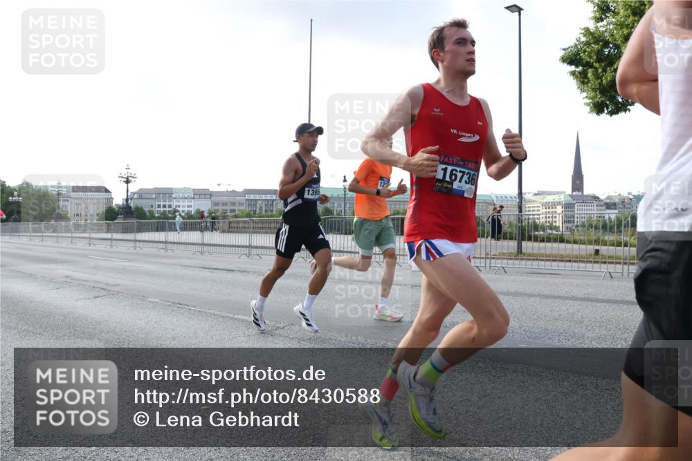 29.06.2025 - hella hamburg halbmarathon Lena Gebhardt http://msf.ph/oto/8430588 29.06.2025 09:44:45 Lombardsbrücke 1395, 12, 16736, 1065, 1827, 2021, 2879, 3075, 3201, 3845, 3968, 4678, 5269, 5344, 5367, 6619, 7349, 8473, 8731, 8975, 9079, 10106, 10156, 10173, 10790, 10848, 11877, 12287, 12337, 12369, 13779, 13838, 13956, 14164, 14828, 15268, 15576, 15583, 15655, 15880, 16118, 16377, 16508, 16736, 17258, 17354, 18567, 18699, 19114 meine-sportfotos.de