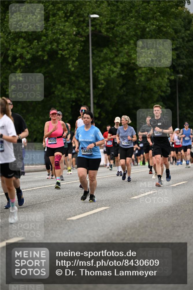 29.06.2025 - hella hamburg halbmarathon Dr. Thomas Lammeyer http://msf.ph/oto/8430609 29.06.2025 10:51:58 Kennedybrücke 1073, 1430, 1523, 1593, 1618, 2163, 2211, 2320, 2407, 2491, 2500, 3679, 4239, 4342, 5700, 5796, 6255, 6256, 7240, 8105, 8158, 8270, 9356, 9743, 9758, 10658, 10777, 10903, 11276 meine-sportfotos.de