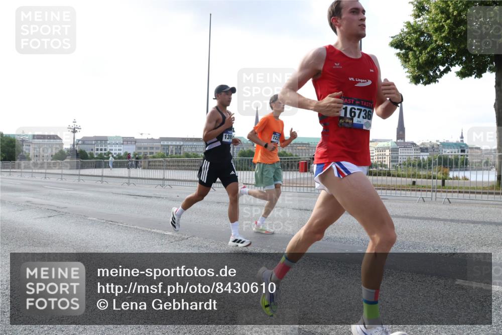 29.06.2025 - hella hamburg halbmarathon Lena Gebhardt http://msf.ph/oto/8430610 29.06.2025 09:44:45 Lombardsbrücke 139, 1227, 16736, 1065, 1827, 2021, 2879, 3075, 3201, 3845, 3968, 4678, 5269, 5344, 5367, 6619, 7349, 8473, 8731, 8975, 9079, 10106, 10156, 10173, 10790, 10848, 11877, 12287, 12337, 12369, 13779, 13838, 13956, 14164, 14828, 15268, 15576, 15583, 15655, 15880, 16118, 16377, 16508, 16736, 17258, 17354, 18567, 18699, 19114 meine-sportfotos.de