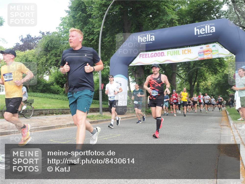 29.06.2025 - hella hamburg halbmarathon KatJ http://msf.ph/oto/8430614 29.06.2025 10:41:54 Zwischen KM18-KM19 1120, 1143, 2432, 3058, 3898, 6587, 8618 meine-sportfotos.de