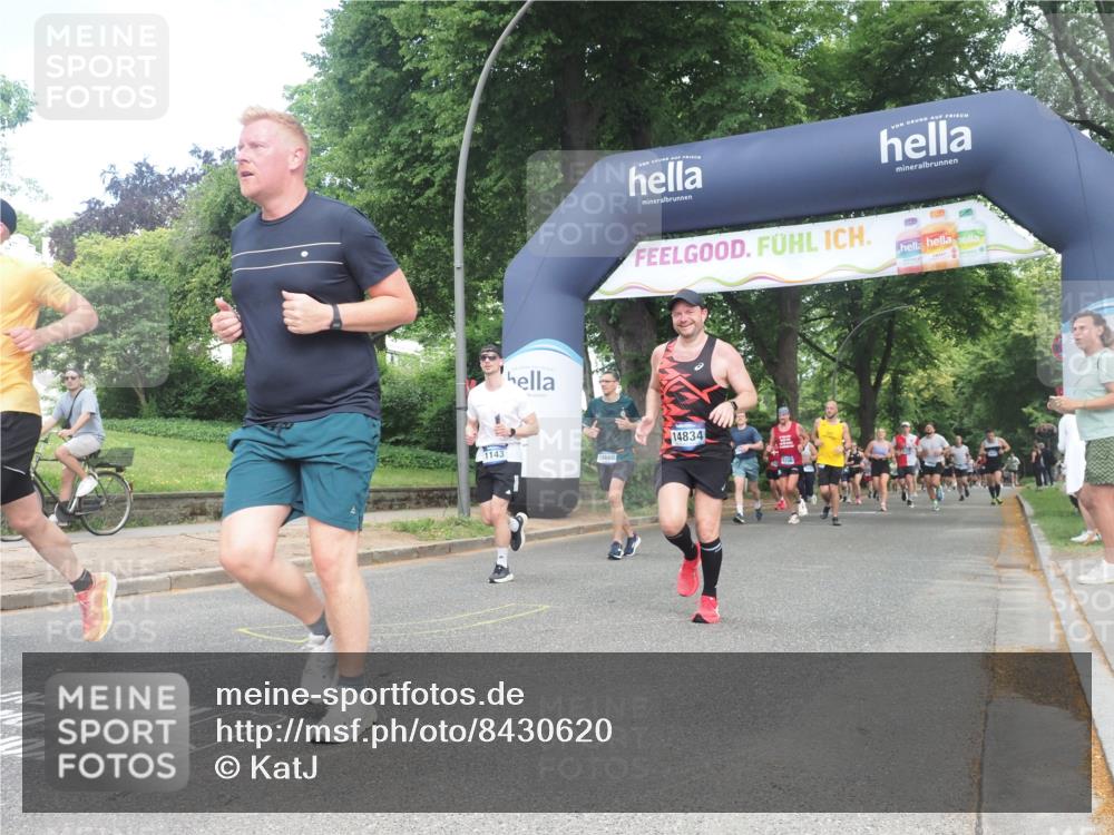 29.06.2025 - hella hamburg halbmarathon KatJ http://msf.ph/oto/8430620 29.06.2025 10:41:54 Zwischen KM18-KM19 1120, 1143, 2432, 3058, 3898, 6587, 8618 meine-sportfotos.de