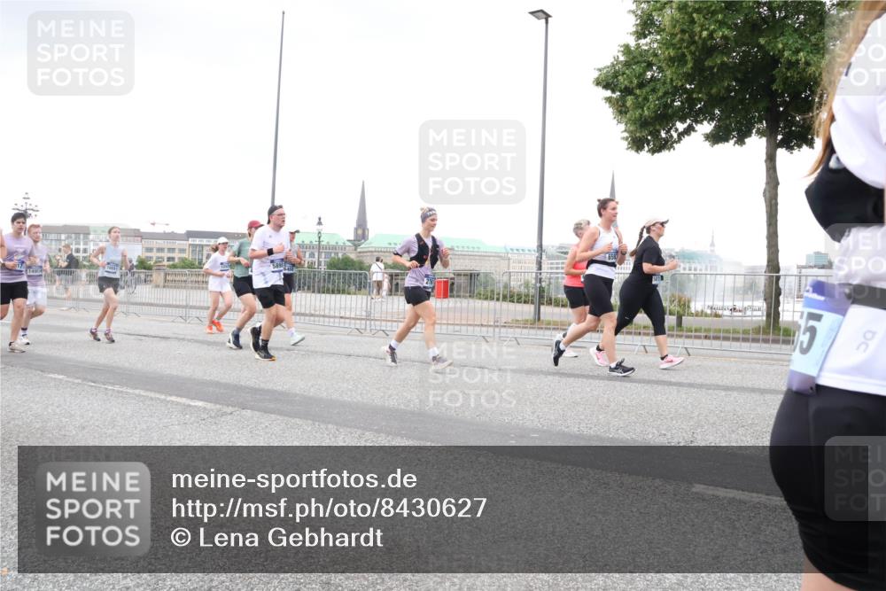 29.06.2025 - hella hamburg halbmarathon Lena Gebhardt http://msf.ph/oto/8430627 29.06.2025 10:54:14 Lombardsbrücke 1490, 5898, 658, 15, 1017, 1263, 1687, 1744, 1753, 1762, 1779, 1789, 1822, 1949, 2079, 2372, 2532, 2600, 2761, 2854, 3055, 3079, 3187, 3188, 3249, 3364, 3465, 3467, 3557, 3761, 3795, 3857, 4323, 4685, 4720, 4838, 4971, 5157, 5216, 5309, 5430, 5514, 5804, 5817, 5898, 5933, 5964, 6023, 6039, 6192, 6273, 6279, 6468, 6583, 6987, 6988, 7498, 7614, 7670, 7874, 7946, 8801, 8803, 8867, 8924, 9130, 9138, 9203, 9503, 9572, 10207, 11354, 11390, 11785 meine-sportfotos.de
