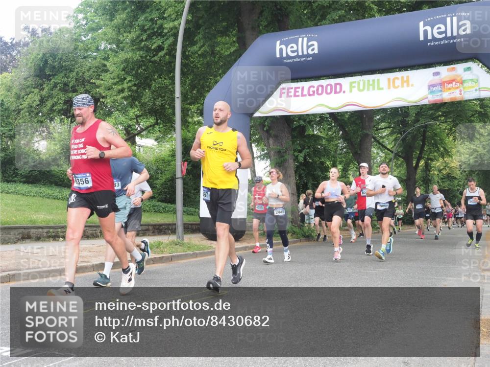 29.06.2025 - hella hamburg halbmarathon KatJ http://msf.ph/oto/8430682 29.06.2025 10:41:58 Zwischen KM18-KM19 1143, 2432, 2448, 4897, 6356, 8223, 8618 meine-sportfotos.de