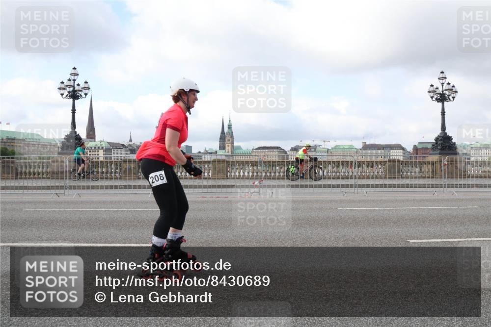 29.06.2025 - hella hamburg halbmarathon Lena Gebhardt http://msf.ph/oto/8430689 29.06.2025 09:00:21 Lombardsbrücke 208 meine-sportfotos.de
