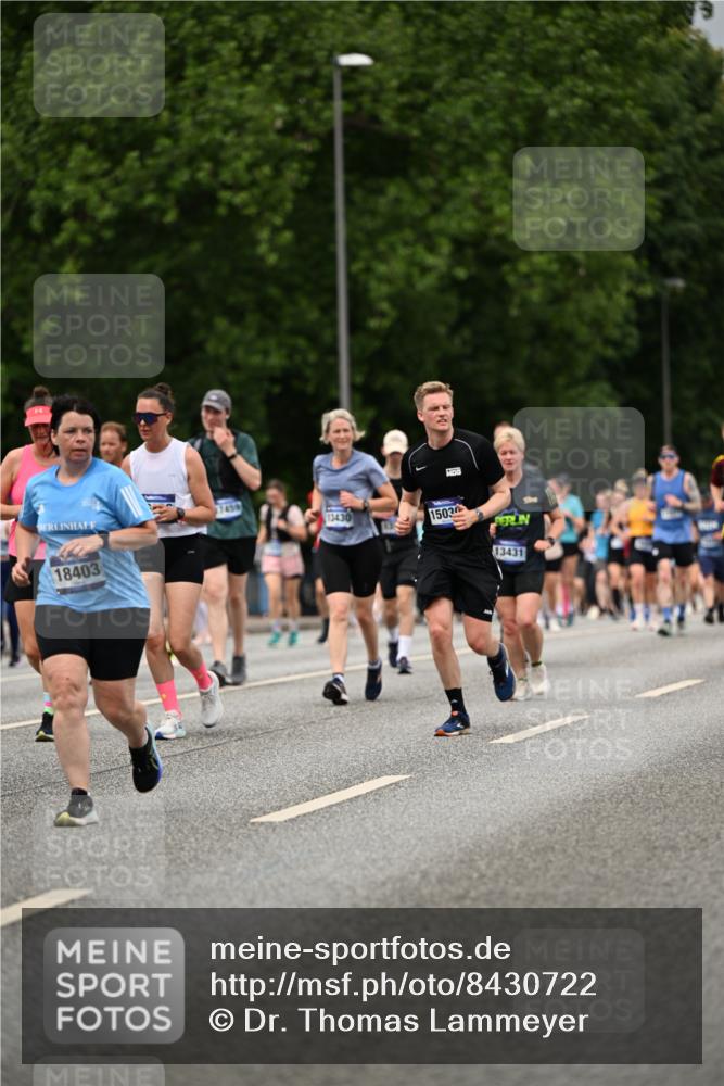29.06.2025 - hella hamburg halbmarathon Dr. Thomas Lammeyer http://msf.ph/oto/8430722 29.06.2025 10:52:00 Kennedybrücke 1073, 1430, 1523, 1618, 2163, 2211, 2320, 2407, 2491, 2500, 2882, 3679, 4239, 4342, 5700, 5796, 6255, 6256, 7240, 8105, 8158, 8270, 9356, 9743, 9758, 10658, 10777, 10903, 11276 meine-sportfotos.de