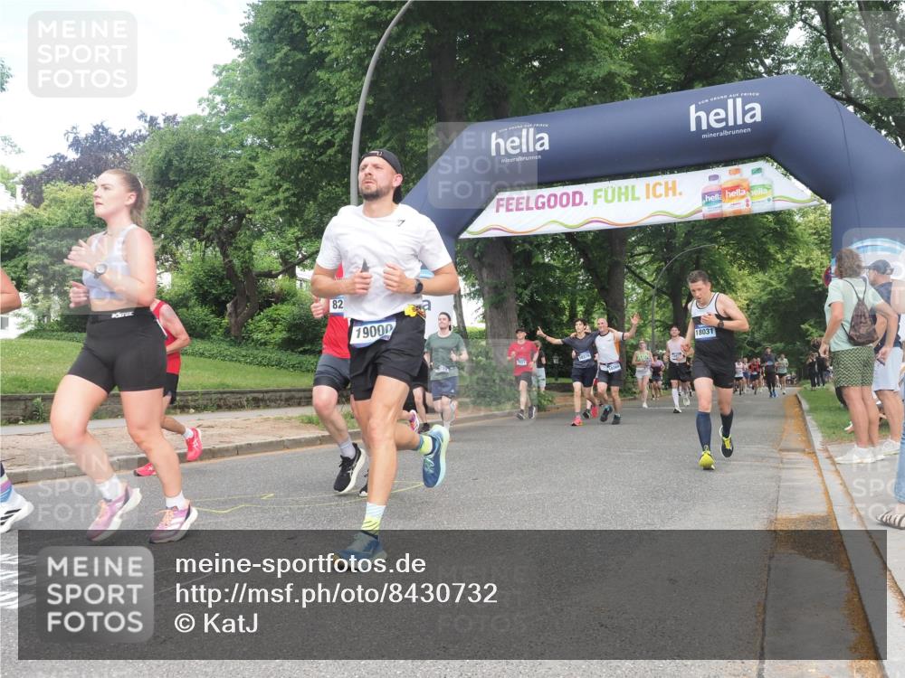 29.06.2025 - hella hamburg halbmarathon KatJ http://msf.ph/oto/8430732 29.06.2025 10:42:00 Zwischen KM18-KM19 1143, 2448, 4231, 4897, 6355, 6356, 8223 meine-sportfotos.de