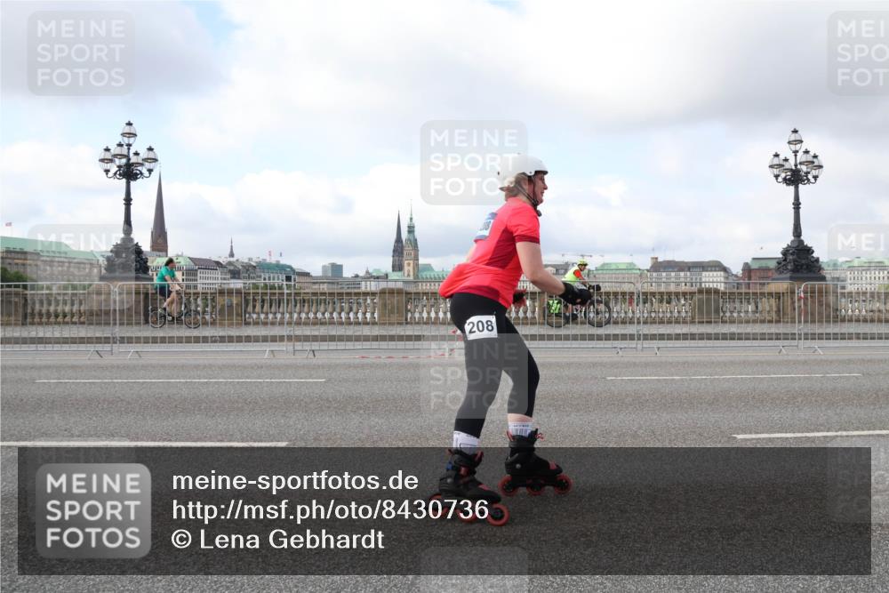 29.06.2025 - hella hamburg halbmarathon Lena Gebhardt http://msf.ph/oto/8430736 29.06.2025 09:00:21 Lombardsbrücke 208 meine-sportfotos.de