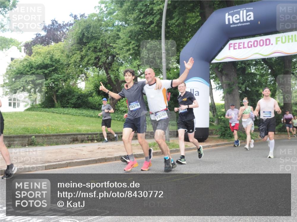 29.06.2025 - hella hamburg halbmarathon KatJ http://msf.ph/oto/8430772 29.06.2025 10:42:03 Zwischen KM18-KM19 1193, 1506, 2448, 3652, 4231, 4897, 6355, 6356, 7221, 8223 meine-sportfotos.de