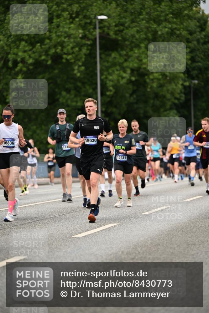 29.06.2025 - hella hamburg halbmarathon Dr. Thomas Lammeyer http://msf.ph/oto/8430773 29.06.2025 10:52:01 Kennedybrücke 1073, 1430, 1523, 1618, 2163, 2211, 2320, 2407, 2491, 2500, 2882, 3679, 4239, 4342, 4974, 5700, 5796, 6255, 6256, 6879, 7240, 8105, 8158, 8270, 9356, 9758, 10658, 10777, 10903, 11276 meine-sportfotos.de