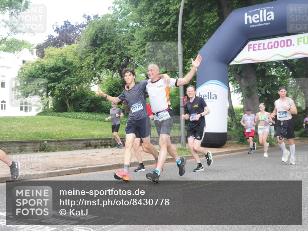 29.06.2025 - hella hamburg halbmarathon KatJ http://msf.ph/oto/8430778 29.06.2025 10:42:03 Zwischen KM18-KM19 1193, 1506, 2448, 3652, 4231, 4897, 6355, 6356, 7221, 8223 meine-sportfotos.de