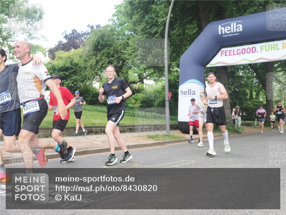 29.06.2025 - hella hamburg halbmarathon KatJ http://msf.ph/oto/8430820 29.06.2025 10:42:04 Zwischen KM18-KM19 1193, 1506, 2448, 3652, 4231, 4897, 6355, 7221, 8223 meine-sportfotos.de