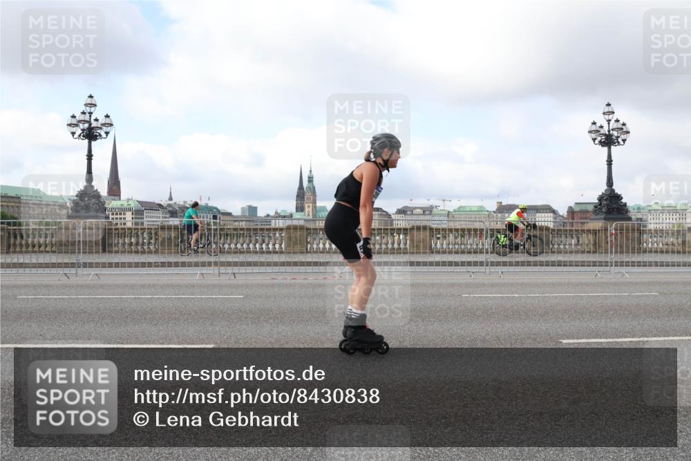 29.06.2025 - hella hamburg halbmarathon Lena Gebhardt http://msf.ph/oto/8430838 29.06.2025 09:00:22 Lombardsbrücke  meine-sportfotos.de