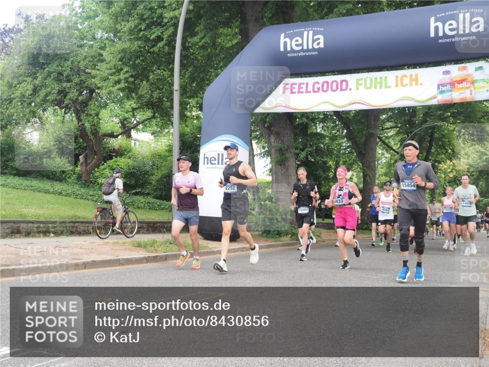 29.06.2025 - hella hamburg halbmarathon KatJ http://msf.ph/oto/8430856 29.06.2025 10:42:08 Zwischen KM18-KM19 1193, 1506, 2252, 3177, 3652, 6084, 6433, 6569, 7221 meine-sportfotos.de