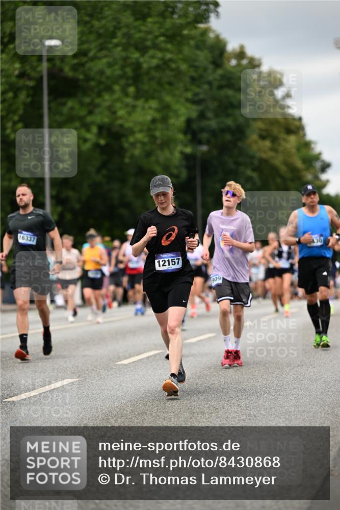 29.06.2025 - hella hamburg halbmarathon Dr. Thomas Lammeyer http://msf.ph/oto/8430868 29.06.2025 10:52:04 Kennedybrücke 1073, 1430, 1434, 1523, 1618, 2163, 2211, 2320, 2407, 2491, 2882, 3679, 4239, 4974, 5796, 6255, 6256, 6879, 7240, 8105, 8158, 8270, 9356, 9758, 10075, 10658, 10777, 10903, 11276 meine-sportfotos.de