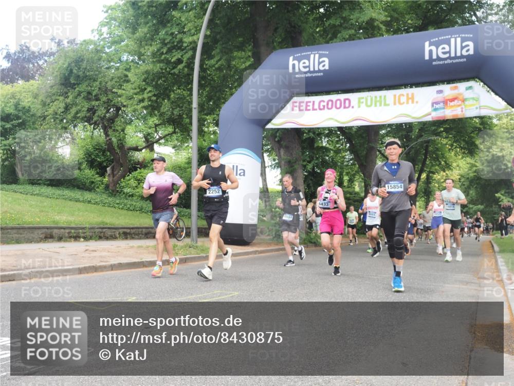 29.06.2025 - hella hamburg halbmarathon KatJ http://msf.ph/oto/8430875 29.06.2025 10:42:08 Zwischen KM18-KM19 1193, 1506, 2252, 3177, 3652, 6084, 6433, 6569, 7221 meine-sportfotos.de