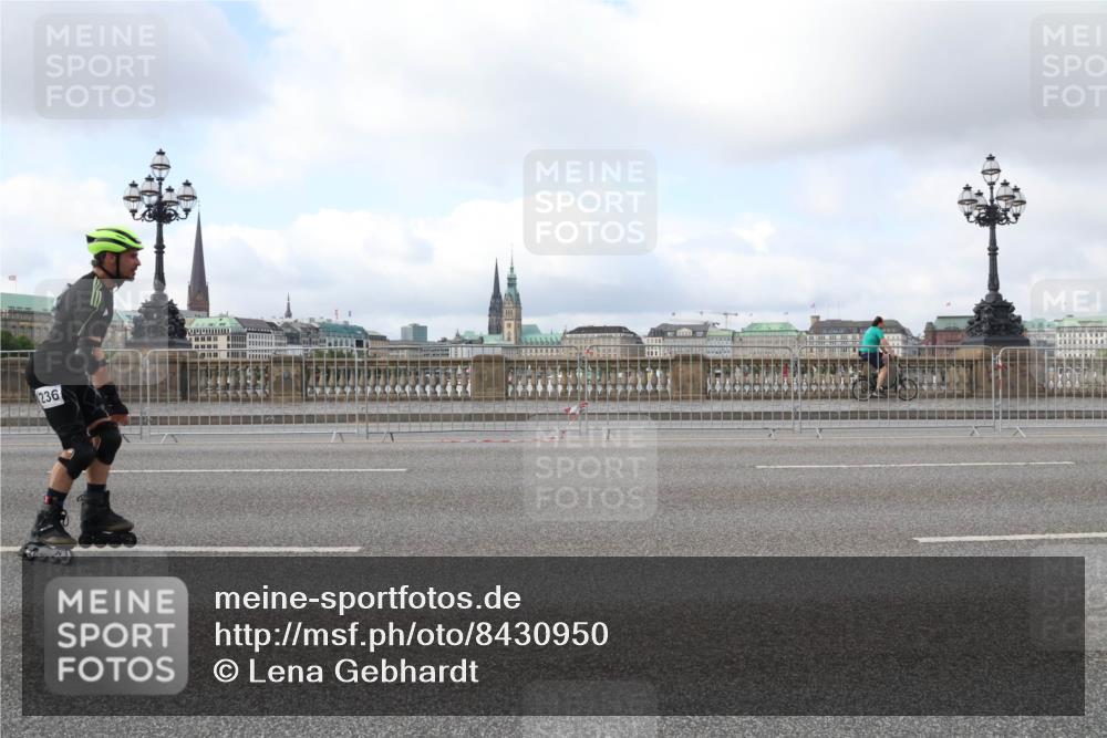 29.06.2025 - hella hamburg halbmarathon Lena Gebhardt http://msf.ph/oto/8430950 29.06.2025 09:00:25 Lombardsbrücke 236 meine-sportfotos.de