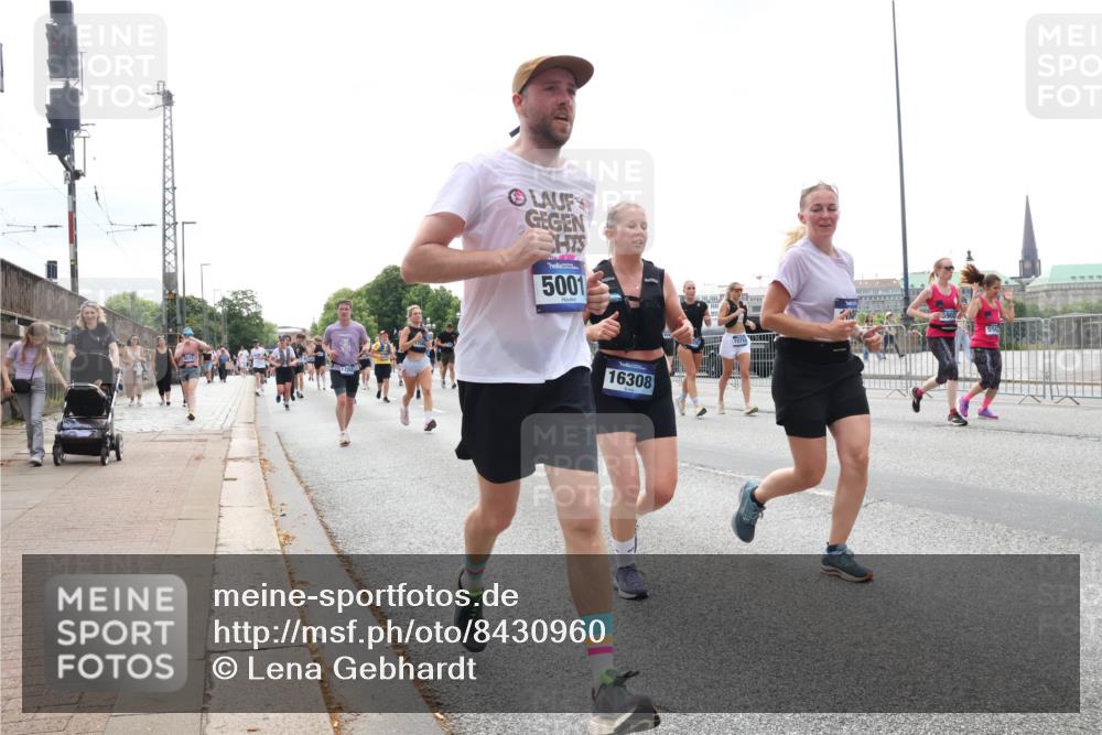 29.06.2025 - hella hamburg halbmarathon Lena Gebhardt http://msf.ph/oto/8430960 29.06.2025 10:44:08 Lombardsbrücke 5001, 16308, 157152, 1026, 1095, 1306, 1310, 1345, 1459, 1519, 1802, 1804, 2073, 2186, 2343, 2610, 2692, 2733, 3065, 3288, 3596, 3597, 4496, 4627, 4636, 4898, 5001, 5127, 5192, 5201, 5293, 5647, 5730, 5731, 5890, 5902, 5905, 6036, 6334, 6895, 6971, 6973, 7205, 7206, 7326, 7489, 7504, 7610, 7818, 7842, 8000, 8058, 8272, 8591, 8763, 8870, 8957, 9073, 9510, 9704, 9879, 10097, 10223, 11825, 11955, 12322, 12803, 12995, 13330, 13390, 13906, 14091, 14123, 14654 meine-sportfotos.de