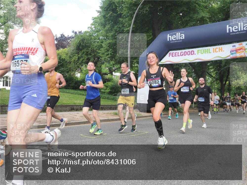 29.06.2025 - hella hamburg halbmarathon KatJ http://msf.ph/oto/8431006 29.06.2025 10:42:12 Zwischen KM18-KM19 2252, 2612, 3177, 3861, 5021, 6082, 6084, 6433, 6569 meine-sportfotos.de