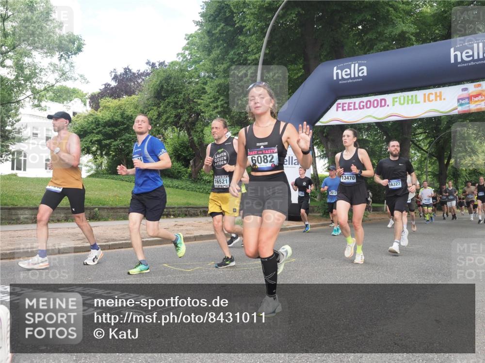 29.06.2025 - hella hamburg halbmarathon KatJ http://msf.ph/oto/8431011 29.06.2025 10:42:12 Zwischen KM18-KM19 2252, 2612, 3177, 3861, 5021, 6082, 6084, 6433, 6569 meine-sportfotos.de