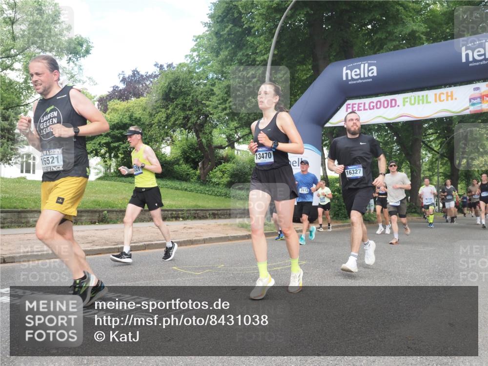 29.06.2025 - hella hamburg halbmarathon KatJ http://msf.ph/oto/8431038 29.06.2025 10:42:13 Zwischen KM18-KM19 2252, 2612, 3177, 3861, 5021, 6082, 6084, 6433, 6569 meine-sportfotos.de