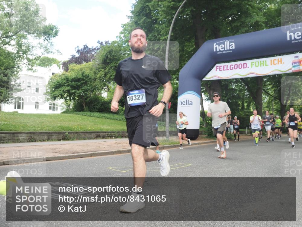 29.06.2025 - hella hamburg halbmarathon KatJ http://msf.ph/oto/8431065 29.06.2025 10:42:14 Zwischen KM18-KM19 1125, 2612, 3177, 3861, 5021, 6082, 6084, 6433, 6569 meine-sportfotos.de