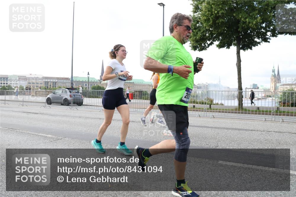 29.06.2025 - hella hamburg halbmarathon Lena Gebhardt http://msf.ph/oto/8431094 29.06.2025 10:07:38 Lombardsbrücke 15051, 20, 1079, 1173, 1893, 2032, 2136, 2190, 2309, 3328, 3922, 4228, 4262, 4502, 4550, 4864, 5100, 5242, 5899, 6196, 6517, 6518, 6707, 6713, 6715, 6833, 6918, 7019, 7760, 9071, 9338, 9966, 9967, 10212, 10700, 10703, 11114, 11394, 11641, 11758, 12378, 12789, 13458, 15051, 15673, 16241, 16539, 16915, 17062, 18218, 18270, 18721, 19134 meine-sportfotos.de