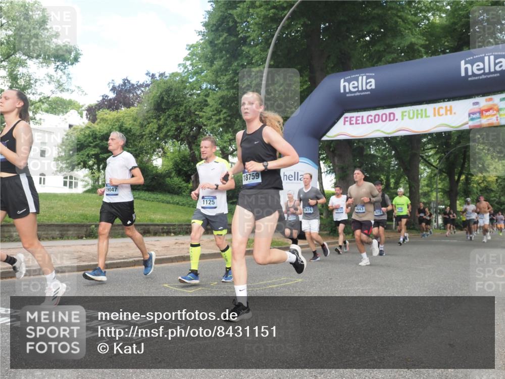 29.06.2025 - hella hamburg halbmarathon KatJ http://msf.ph/oto/8431151 29.06.2025 10:42:17 Zwischen KM18-KM19 1125, 2474, 2612, 3037, 3861, 5021, 5672, 6082, 6443 meine-sportfotos.de