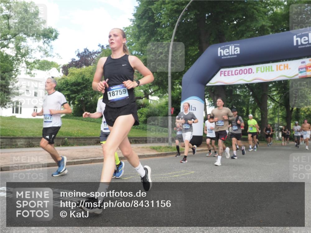 29.06.2025 - hella hamburg halbmarathon KatJ http://msf.ph/oto/8431156 29.06.2025 10:42:17 Zwischen KM18-KM19 1125, 2474, 2612, 3037, 3861, 5021, 5672, 6082, 6443 meine-sportfotos.de