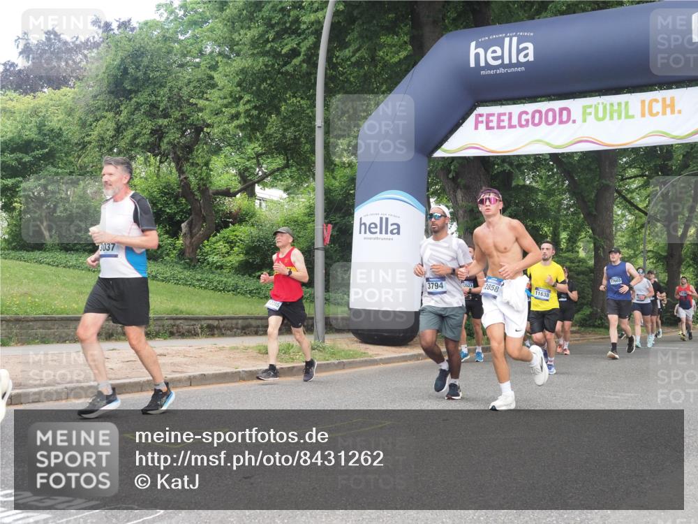 29.06.2025 - hella hamburg halbmarathon KatJ http://msf.ph/oto/8431262 29.06.2025 10:42:21 Zwischen KM18-KM19 1125, 2474, 3037, 3794, 5672, 6443 meine-sportfotos.de