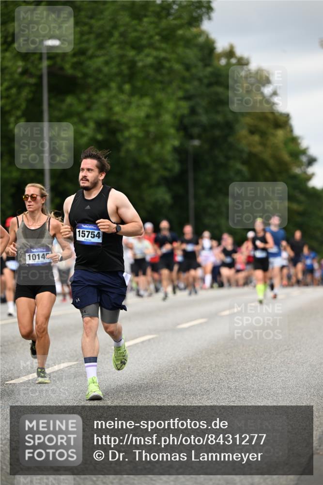 29.06.2025 - hella hamburg halbmarathon Dr. Thomas Lammeyer http://msf.ph/oto/8431277 29.06.2025 10:52:13 Kennedybrücke 1045, 1073, 1430, 1434, 1523, 1618, 2148, 2163, 2195, 2320, 2407, 2418, 2491, 2882, 2994, 3468, 3679, 4037, 4239, 4588, 4974, 5796, 6255, 6256, 6879, 7240, 8105, 8158, 8270, 9018, 9356, 10075, 10658, 10777, 10903, 11351 meine-sportfotos.de