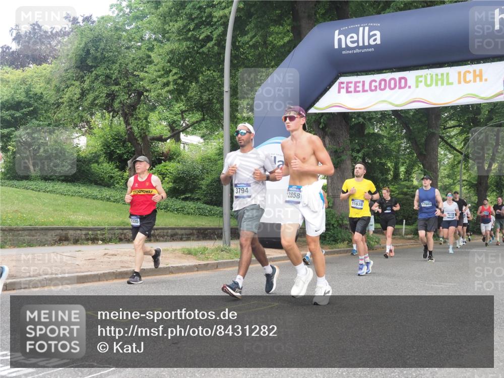 29.06.2025 - hella hamburg halbmarathon KatJ http://msf.ph/oto/8431282 29.06.2025 10:42:22 Zwischen KM18-KM19 1125, 2474, 3037, 3794, 5672, 6443 meine-sportfotos.de