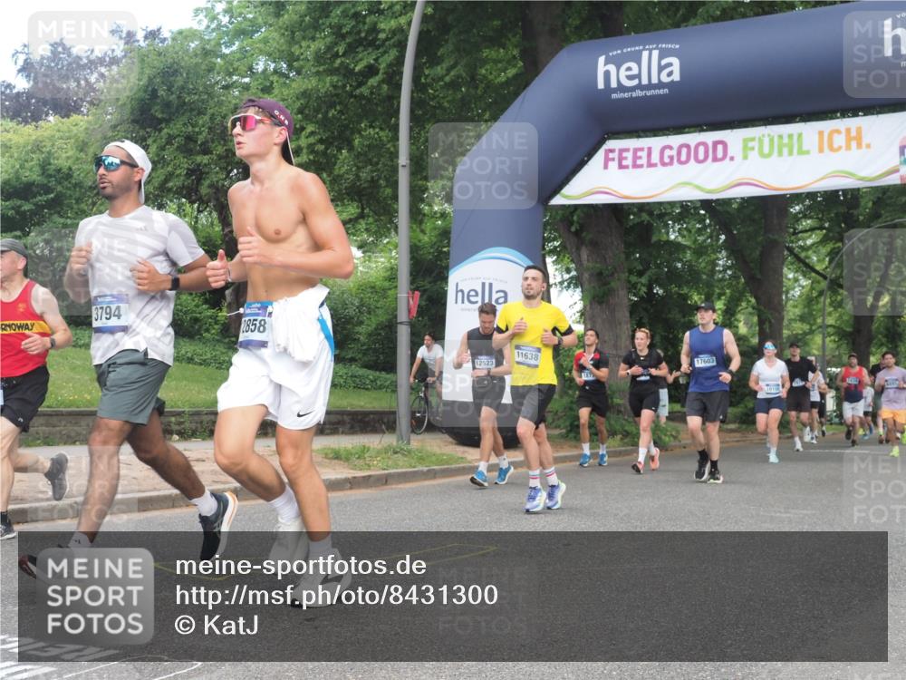 29.06.2025 - hella hamburg halbmarathon KatJ http://msf.ph/oto/8431300 29.06.2025 10:42:22 Zwischen KM18-KM19 1125, 2474, 3037, 3794, 5672, 6443 meine-sportfotos.de