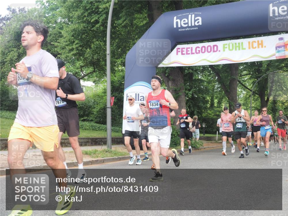 29.06.2025 - hella hamburg halbmarathon KatJ http://msf.ph/oto/8431409 29.06.2025 10:42:27 Zwischen KM18-KM19 1834, 1877, 3794, 4616, 6891, 7976 meine-sportfotos.de