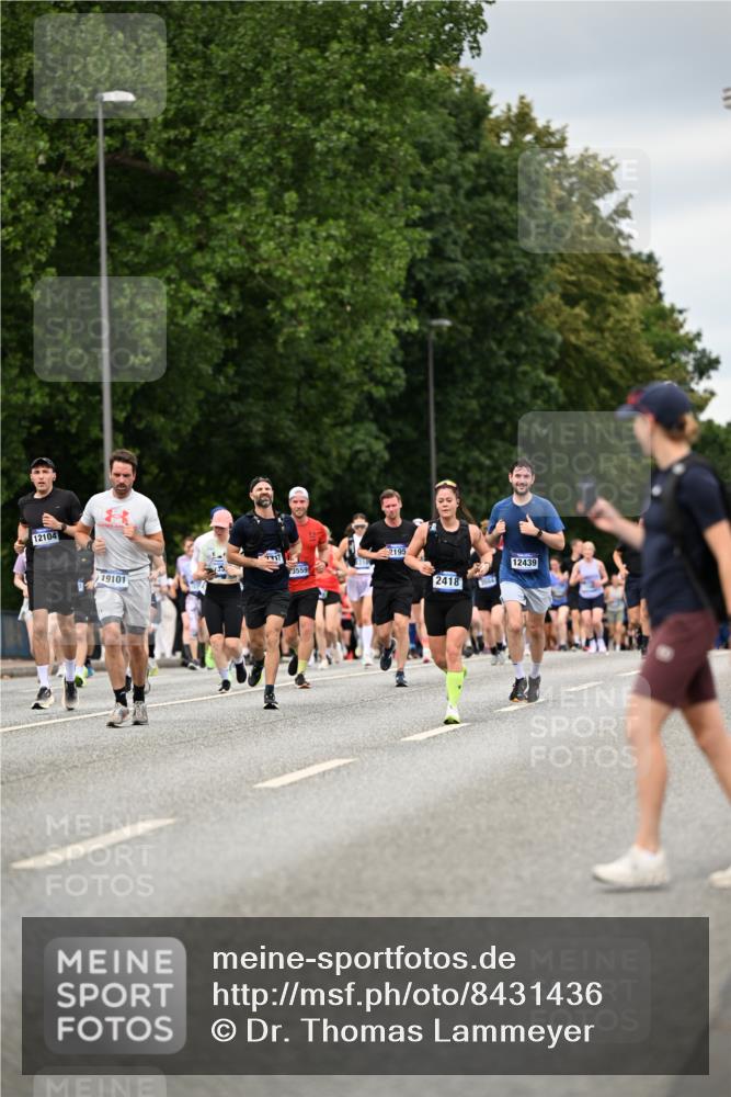 29.06.2025 - hella hamburg halbmarathon Dr. Thomas Lammeyer http://msf.ph/oto/8431436 29.06.2025 10:52:16 Kennedybrücke 1045, 1073, 1430, 1434, 1523, 2148, 2163, 2195, 2320, 2407, 2418, 2882, 2994, 3468, 3504, 3679, 4037, 4239, 4588, 4974, 5796, 6255, 6256, 6879, 7412, 8105, 8158, 8270, 8310, 8948, 9018, 9356, 10075, 10658, 10777, 10903, 10991, 11351 meine-sportfotos.de
