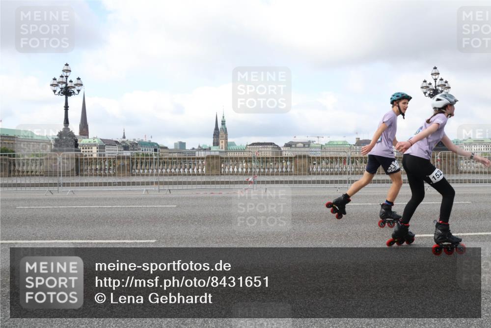 29.06.2025 - hella hamburg halbmarathon Lena Gebhardt http://msf.ph/oto/8431651 29.06.2025 09:00:30 Lombardsbrücke 152 meine-sportfotos.de