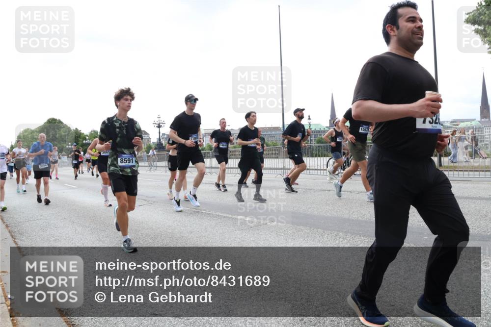 29.06.2025 - hella hamburg halbmarathon Lena Gebhardt http://msf.ph/oto/8431689 29.06.2025 10:44:16 Lombardsbrücke 3065, 8591, 11955, 15675, 732, 1026, 1095, 1306, 1345, 1459, 1519, 1802, 1804, 2073, 2186, 2343, 2610, 2692, 3065, 3288, 3506, 3596, 3597, 4496, 4627, 4636, 4898, 5001, 5127, 5293, 5647, 5649, 5730, 5731, 5890, 5902, 5905, 6002, 6036, 6895, 7216, 7326, 7610, 7818, 7842, 8272, 8591, 8763, 8870, 8957, 9073, 9510, 9704, 9879, 10006, 10223, 10303, 10304, 10416, 11825, 11955, 12322, 12409, 12803, 12995, 13262, 13288, 13330, 13390, 13906, 14091, 14123, 14654, 14971 meine-sportfotos.de