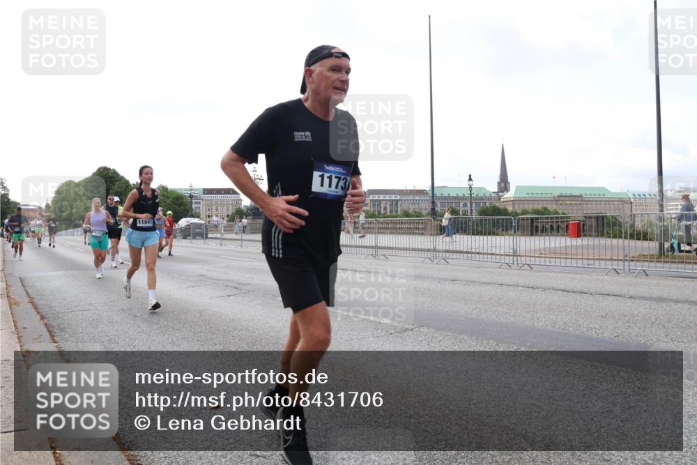 29.06.2025 - hella hamburg halbmarathon Lena Gebhardt http://msf.ph/oto/8431706 29.06.2025 10:07:48 Lombardsbrücke 16241, 11641, 11730, 1079, 1173, 1527, 1893, 2032, 2136, 2190, 2309, 3328, 3922, 4228, 4502, 4550, 4864, 5100, 5287, 6196, 6518, 6707, 6713, 6715, 6918, 7019, 7760, 9071, 9338, 9966, 9967, 10212, 10700, 10703, 11114, 11394, 11641, 12378, 12789, 12893, 13458, 15051, 15673, 15785, 16241, 16539, 16809, 16915, 17062, 18218, 18270, 18531, 18721, 19134 meine-sportfotos.de