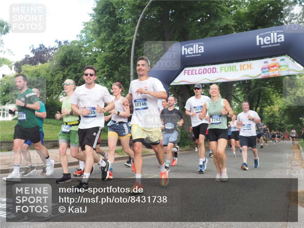 29.06.2025 - hella hamburg halbmarathon KatJ http://msf.ph/oto/8431738 29.06.2025 10:42:38 Zwischen KM18-KM19 1179, 2029, 2378, 5465, 7646, 7742, 8691 meine-sportfotos.de