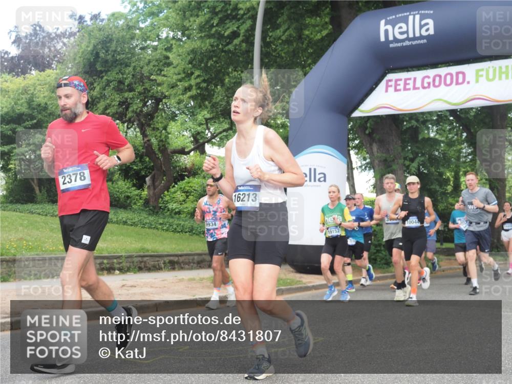29.06.2025 - hella hamburg halbmarathon KatJ http://msf.ph/oto/8431807 29.06.2025 10:42:41 Zwischen KM18-KM19 1179, 2378, 3048, 3668, 5465, 7646, 7742, 8573, 8691 meine-sportfotos.de