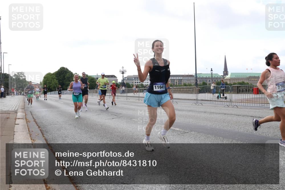 29.06.2025 - hella hamburg halbmarathon Lena Gebhardt http://msf.ph/oto/8431810 29.06.2025 10:07:50 Lombardsbrücke 16241, 1, 11641, 7760, 1079, 1173, 1527, 1893, 2032, 2136, 2190, 2309, 3328, 3922, 4228, 4502, 4550, 4864, 5100, 5287, 6196, 6707, 6713, 6715, 6918, 7019, 7348, 7760, 8585, 9071, 9966, 9967, 10212, 10703, 11114, 11394, 11641, 12378, 12789, 12893, 13458, 15051, 15673, 15785, 16241, 16539, 16809, 16915, 17062, 18270, 18325, 18531, 18721, 19134 meine-sportfotos.de